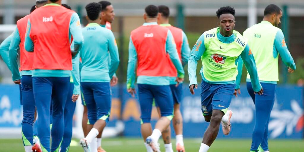 Vinicius Júnior diz que seleção evolui sob comando de Carlo Ancelotti