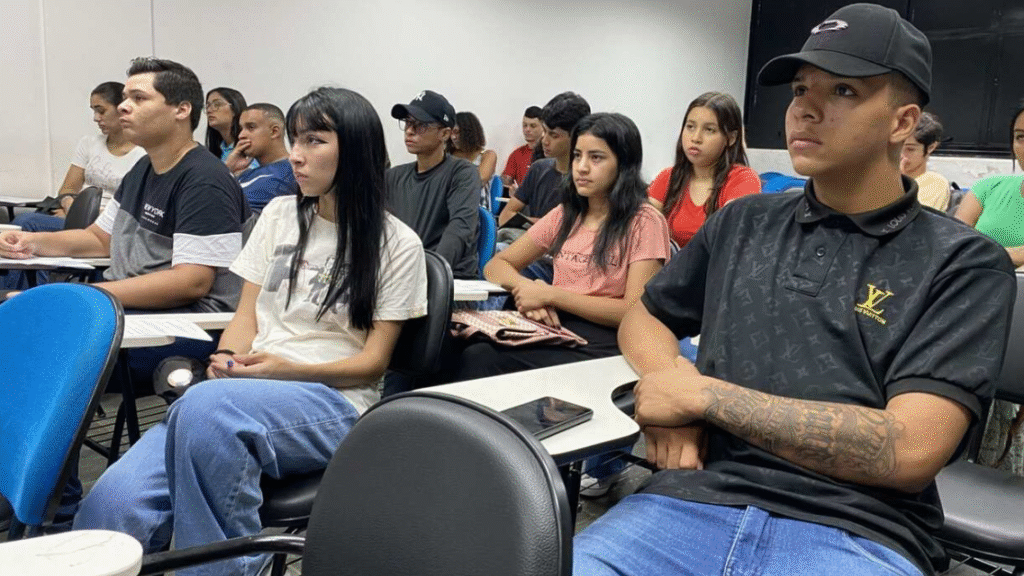 Workshops gratuitos de oratória e cílios em Campo Grande