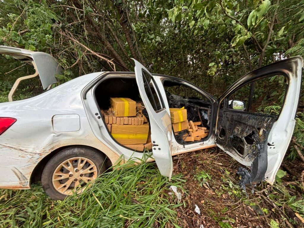 Dupla presa com 830 kg de maconha após perseguição em MS
