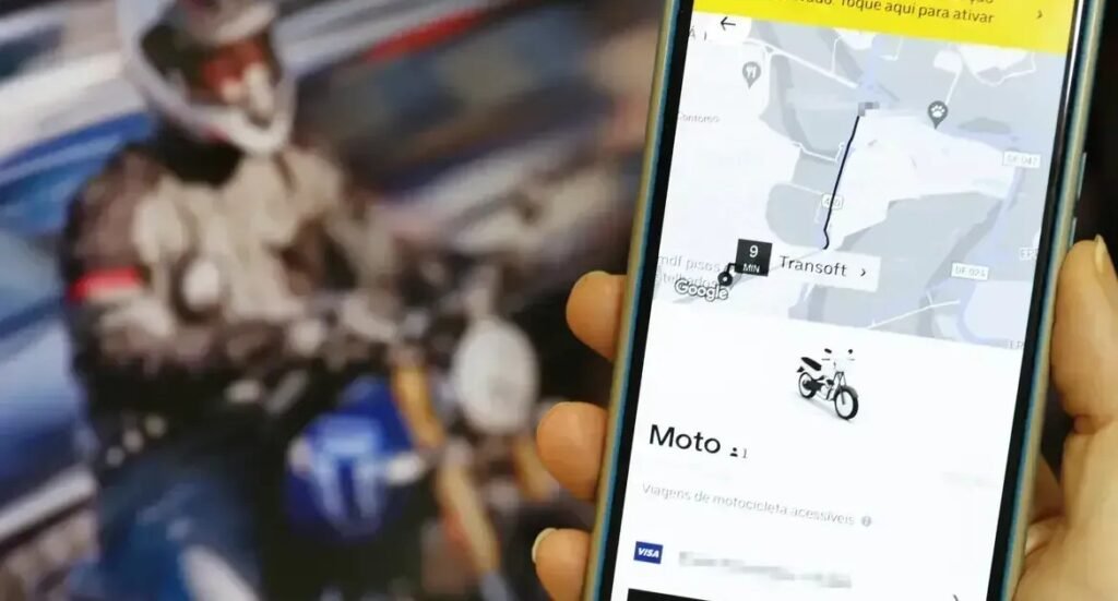 Nunes sanciona projeto de lei que regulamenta mototáxi por app em São Paulo