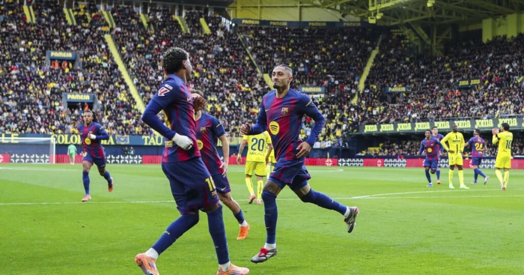 Raphinha e Yamal brilham em vitória do Barcelona sobre o Villarreal