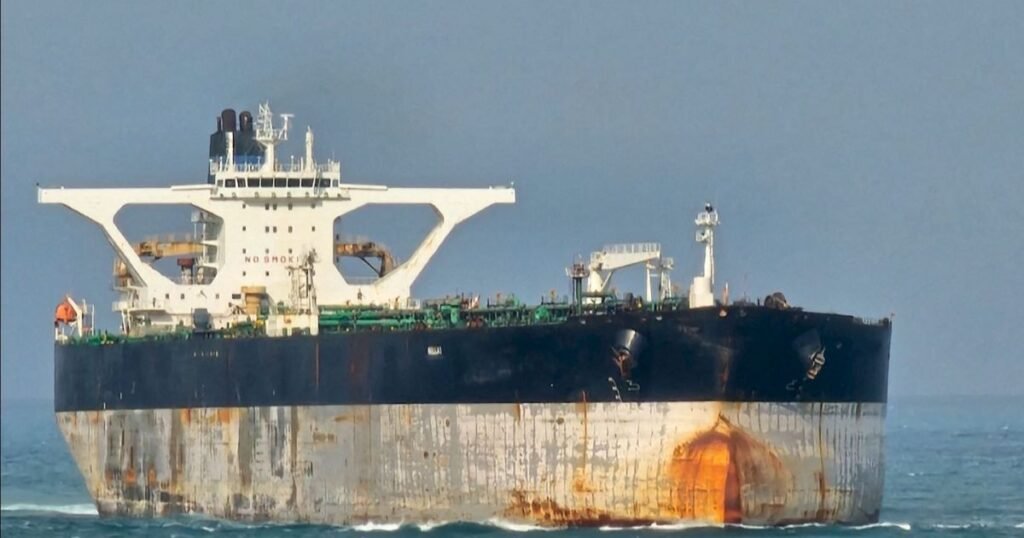Rússia pede que EUA parem de perseguir petroleiro perto da Venezuela