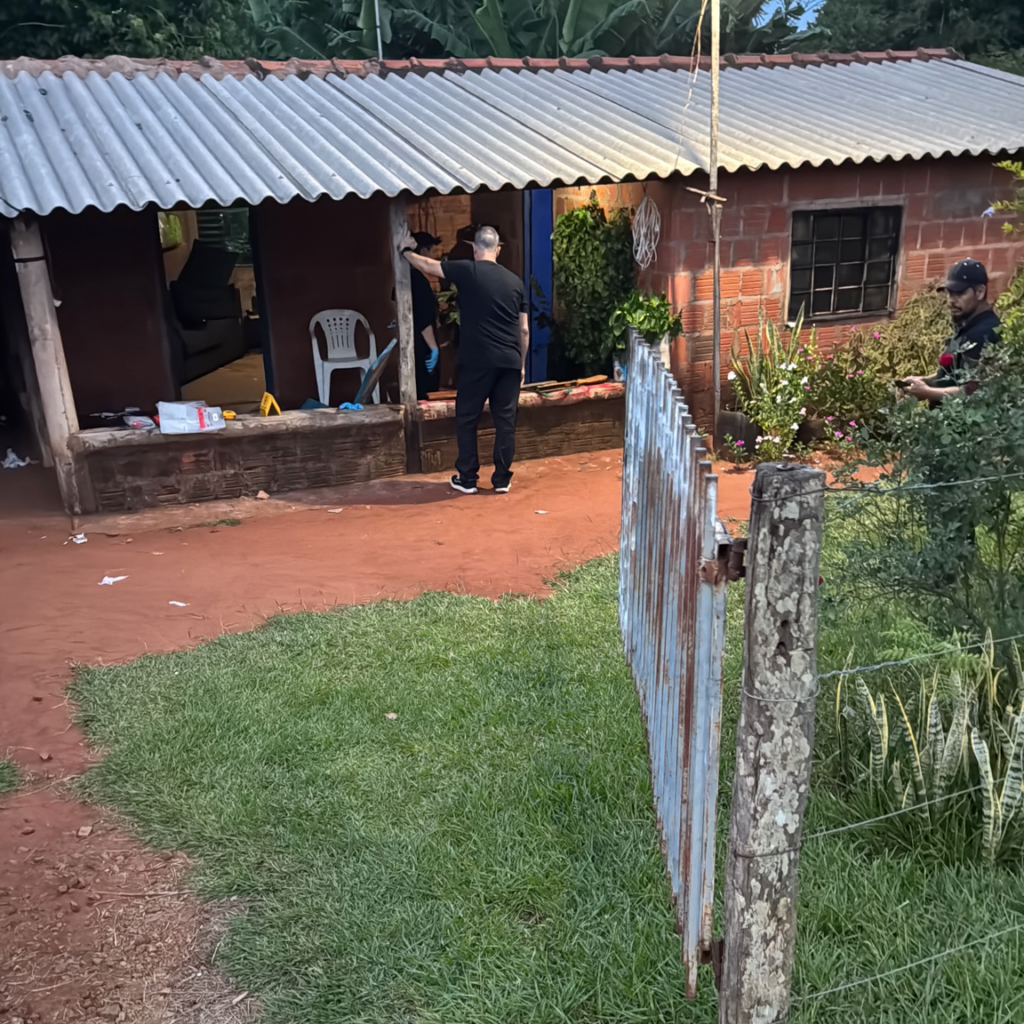 marido mata esposa com espingarda