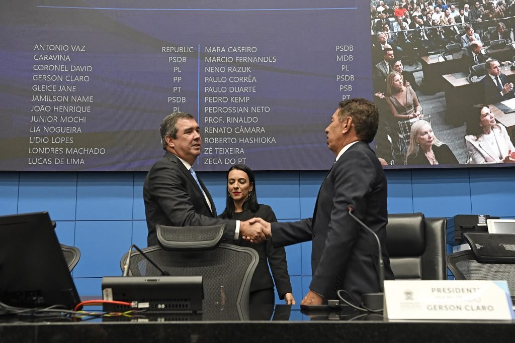 Aliança entre poderes e trabalho pelo desenvolvimento socioeconômico de MS marcam abertura do ano legislativo