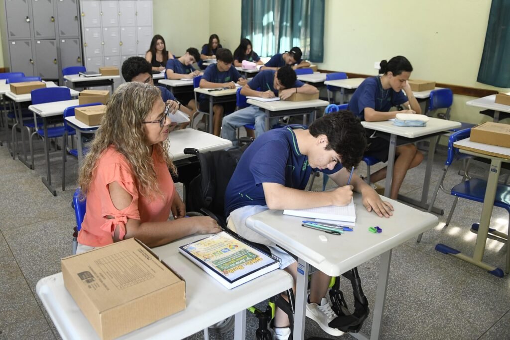 Com estrutura adequada, Mato Grosso do Sul inicia ano letivo para 180 mil alunos em 352 escolas da rede estadual