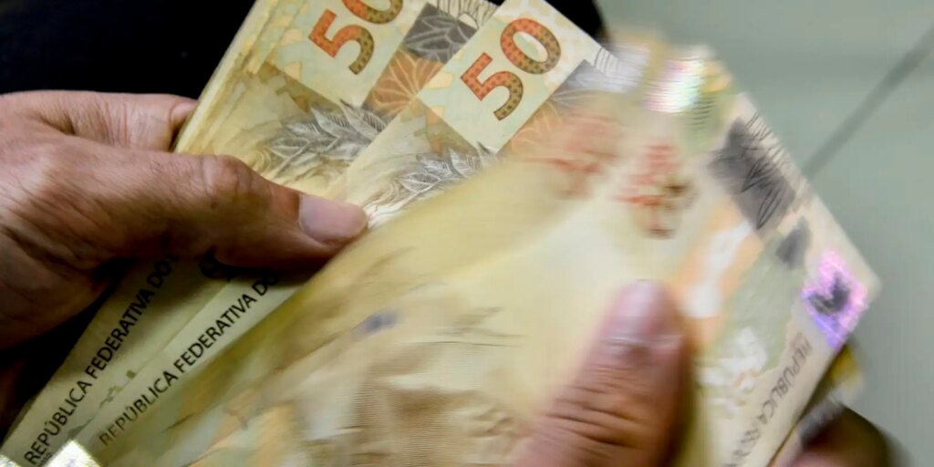 Mercado reduz previsão da inflação para 3,97% este ano