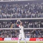 Neymar brilha e Santos vence primeira no Campeonato Brasileiro