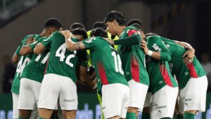 Palmeiras deu a saída de bola no 1º e no 2º tempo contra o Fluminense; veja