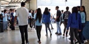 Pé-de-Meia: MEC começa pagar parcelas incentivo-conclusão e Enem