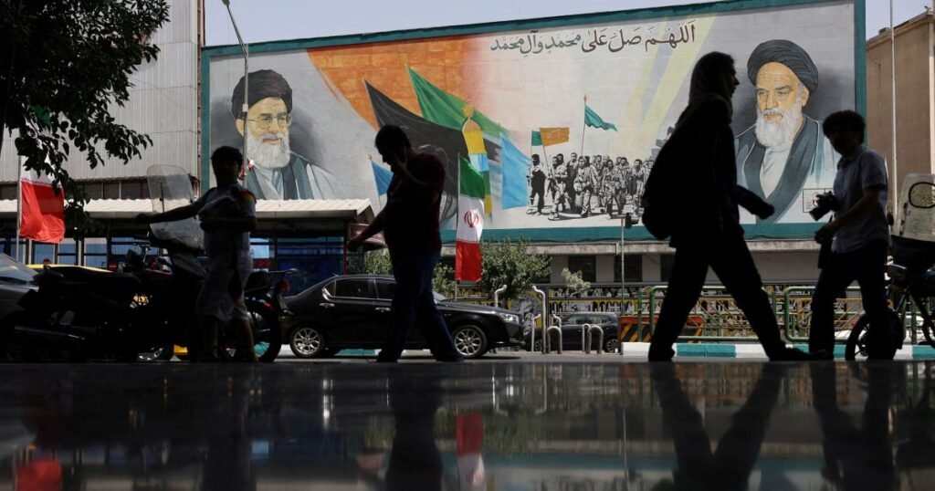 Entenda quem está no comando do Irã após a morte de líder supremo