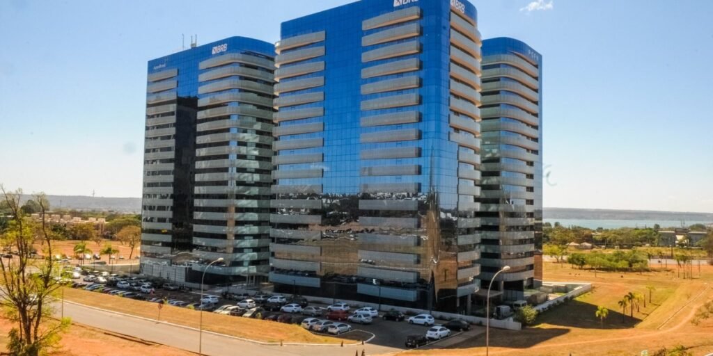 Ibaneis pede R$ 4 bilhões ao FGC para socorrer Banco de Brasília