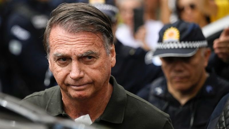 Médicos especializados riscos em casos como o de Bolsonaro