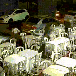 Menino é atropelado no Jardim Botafogo; veja o vídeo do acidente