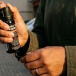 Spray de pimenta para mulheres: entenda projeto aprovado na Câmara