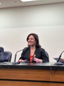 Katy Braun é a primeira mulher a presidir a Abraminj