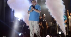 López-Aliaga lidera disputa pela presidência do Peru, diz apuração oficial