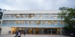 Professores do estado de SP finalizam greve, mas mantêm mobilização