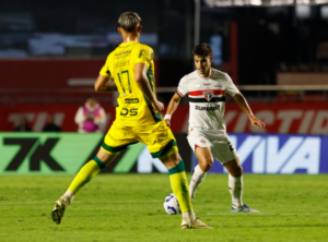 São Paulo vence Mirassol por 1 a 0 e alivia pressão
