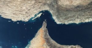 Vinte e um navios retornaram ao Irã desde o início do bloqueio, dizem EUA