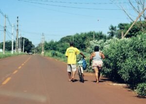 Você resolve o essencial a pé perto de casa em CG?