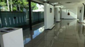 Ana Rabacow expõe "Entre Portais e Passos" em Campo Grande