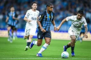 Corinthians vence Grêmio de virada pelo Brasileirão