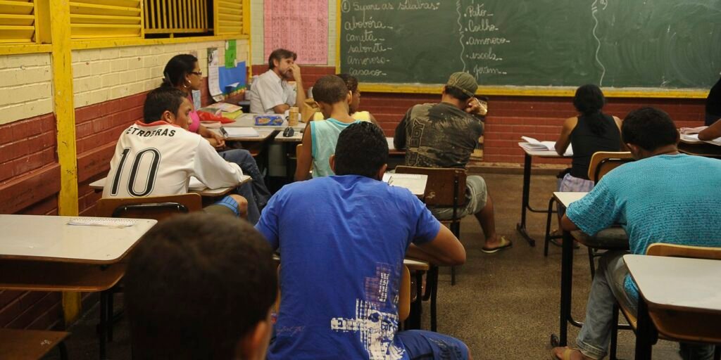 Encceja 2026: prazo de inscrição gratuita termina nesta sexta-feira