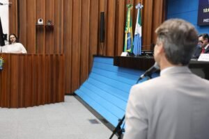 Gleice Jane critica CCJR só de homens por barrar Ampara