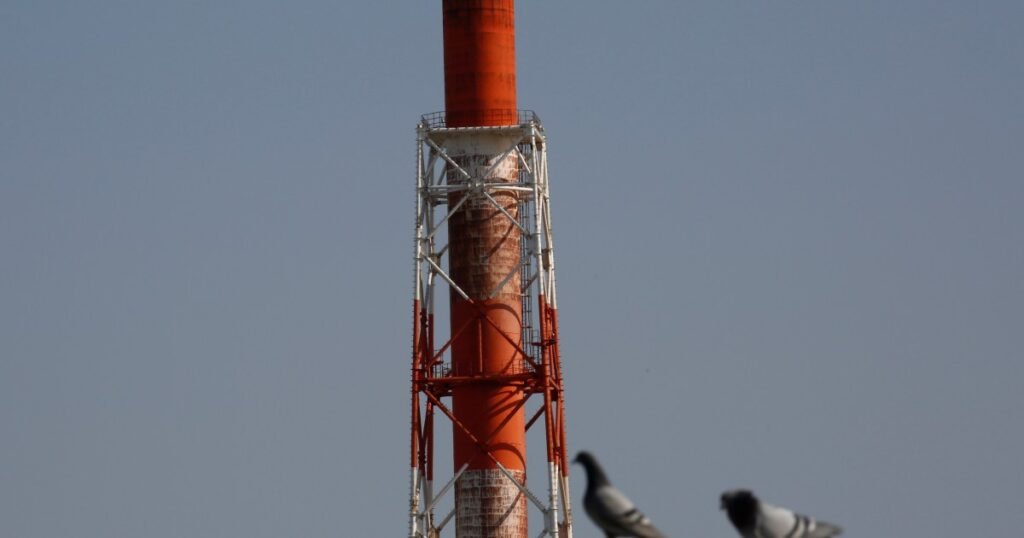 Japão mantém redução de estoques de petróleo diante de crise em Ormuz