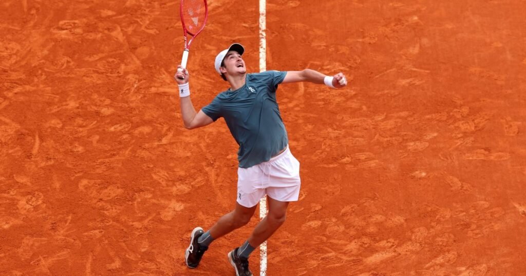 João Fonseca x Luka Pavlovic: horário e onde assistir a Roland Garros