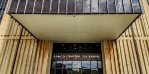 Mercado eleva previsão da inflação para 5,04% este ano