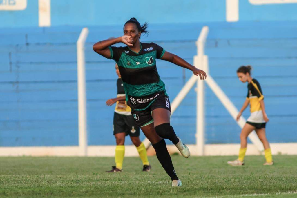 Pantanal enfrenta Peñarol-AM por vaga nas quartas da Série A3
