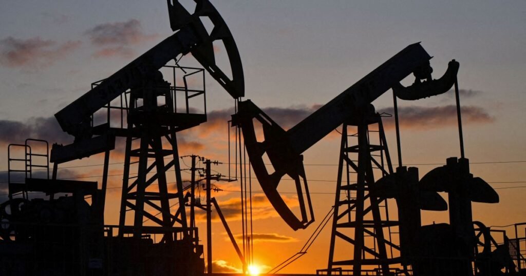 Preços do petróleo caem quase 5% com expectativas de acordo entre EUA e Irã