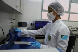 DNA coletado em presídios amplia investigações e fortalece banco genético de Mato Grosso do Sul