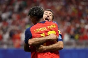 Espanha e Japão goleiam; Curaçao faz história