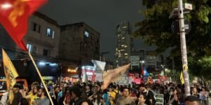 Estudantes protestam contra cortes nas universidades de SP
