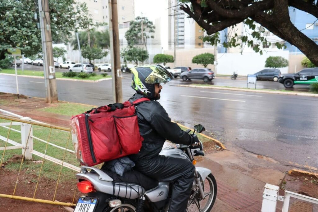 Governo define regras para crédito a entregadores