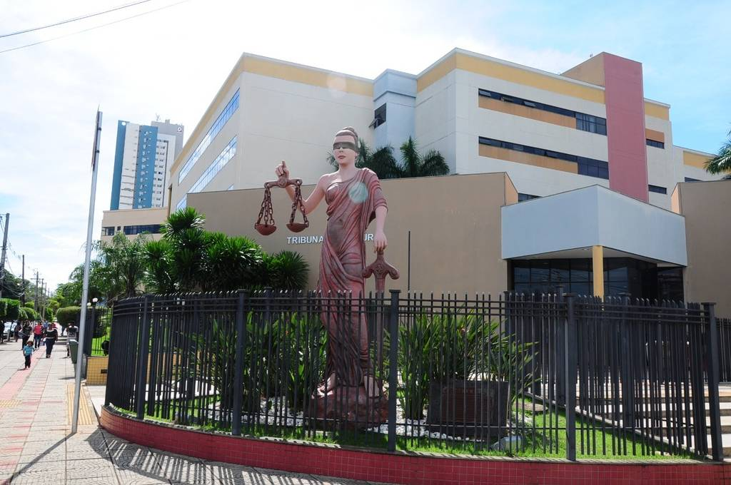 Padrasto é condenado a 18 anos por estupro de enteada em MS