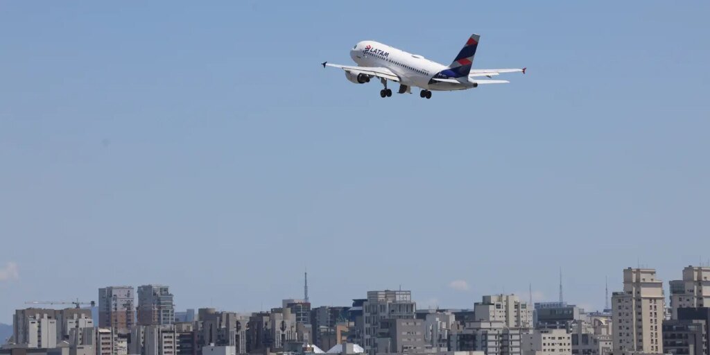 Petrobras reduz preço do querosene de aviação em 14,2%