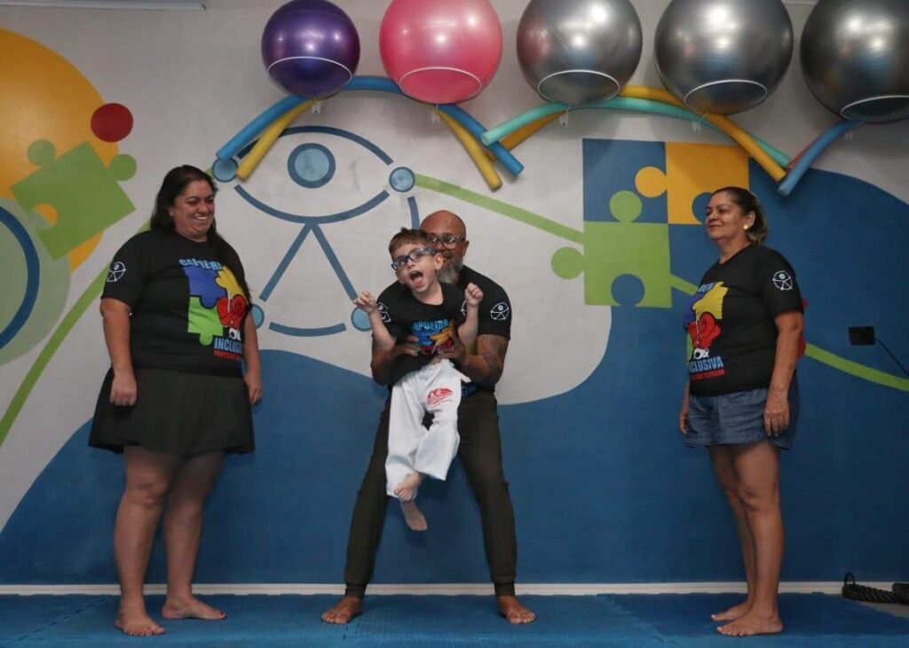 Capoeira Inclusiva transforma vidas de crianças atípicas
