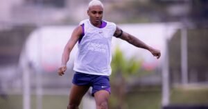 Corinthians: Vitinho lesiona joelho e passará por cirurgia