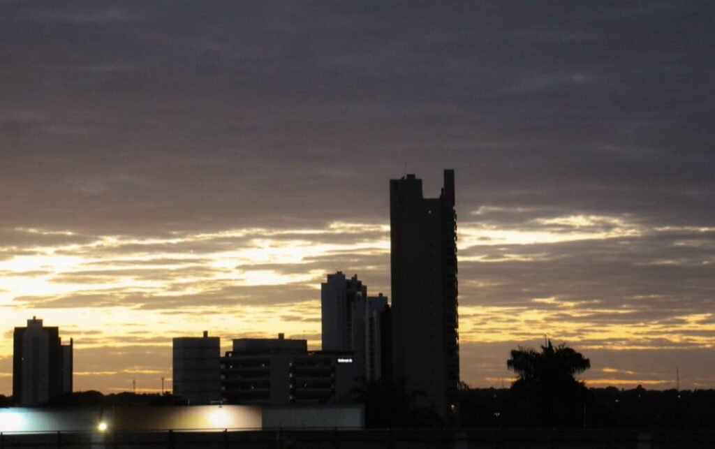 MS terá calor de 35°C e ar seco hoje