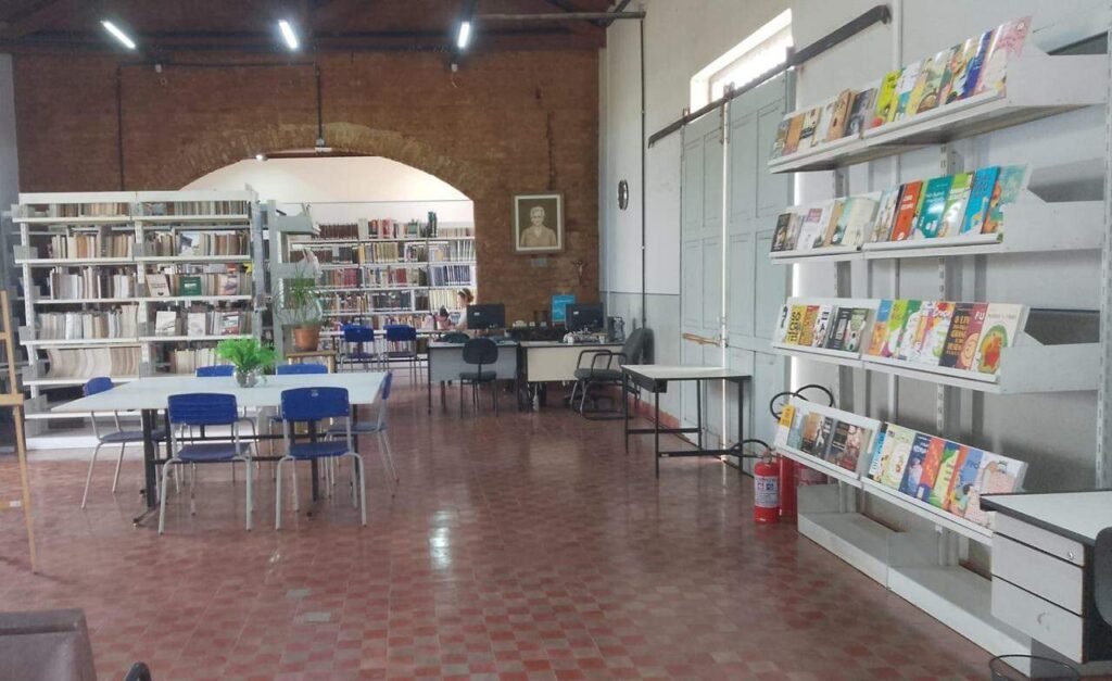 Biblioteca Anna Luiza Prado Bastos reabre na Esplanada
