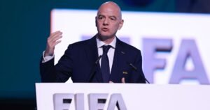 Ex-jogadores pedem mudança na Fifa e criticam gestão de Infantino