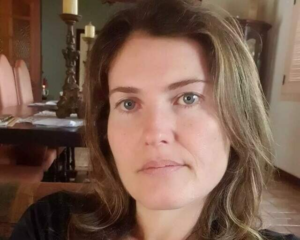 Família de Fabíola contesta suicídio e pede Justiça