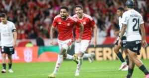 Internacional derrota o Corinthians e abre boa vantagem na Copa do Brasil