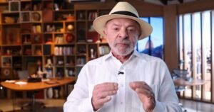Lula afirma ter saudade de enfrentar PSDB: "Nível da política caiu muito"