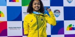 Parapan-Pacífico: nadadora Alessandra quebra recorde mundial
