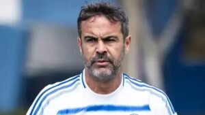 Artur Jorge exalta elenco do Cruzeiro após vitória