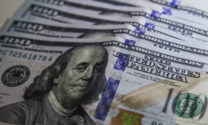 Dólar cai 0,70% e fecha a R$ 5,10; Ibovespa sobe 0,74%